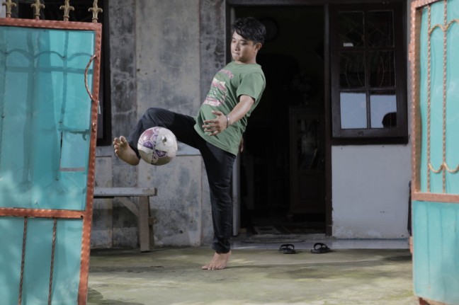 Suparjo made Adidas shoes for 8 years at Panarub Factory before losing his job for his participation in a strike asking for better wages. Photo: Tim Herbert/OxfamAUS
