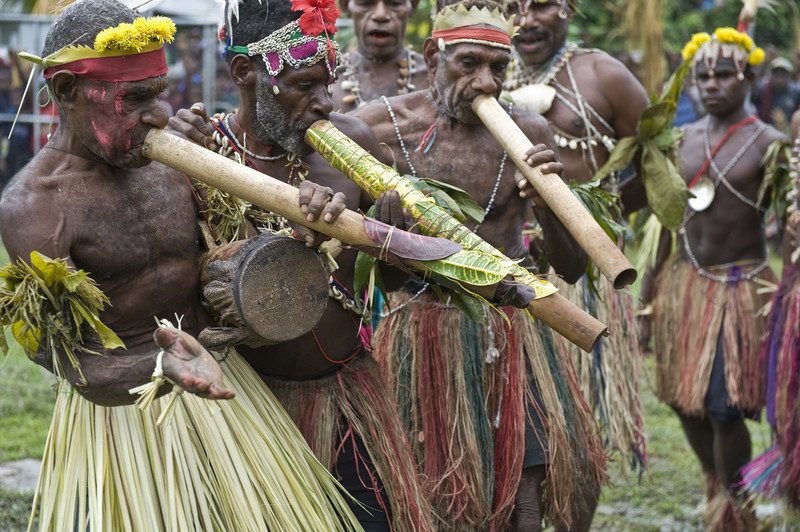 Sing sing at the opening of the Oxfam-supported Nana Kundi Crisis Counselling Centre at Maprik.