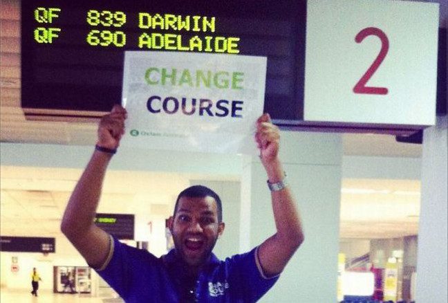 ChangeCourse mentor Aaron Nagus greeting participants at the airport. Photo: Bonnie Hook/OxfamAUS