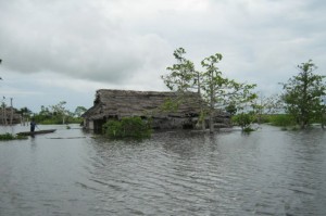 Papua New Guinea floods reach crisis point