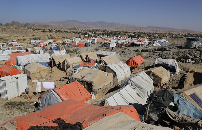 Amran, Yemen: View of the Huth Internally Displaced Persons (IDP) camp. Oxfam has installed a water tank in the camp that provides 228 households with drinking water. Photo: Mohammed Al-Mekhlafi/Oxfam