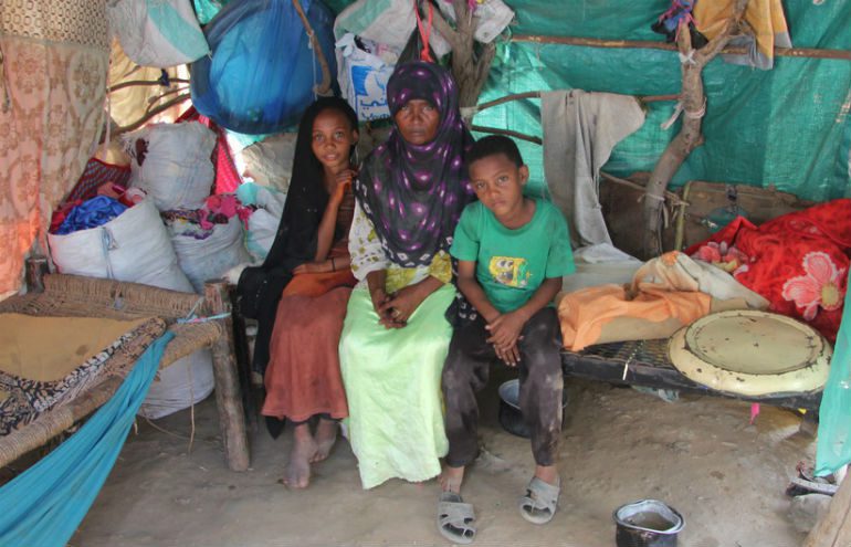 Yemen family displaced due to war