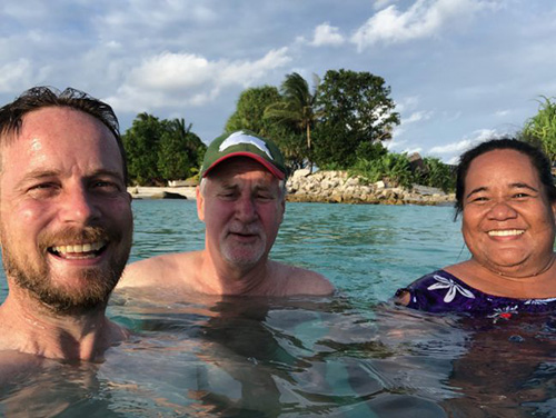 Climate activists refreshing after a long week at the Pacific Islands Forum in Tuvalu. Photo: Simon Bradshaw/Oxfam Australia Climate activists refreshing after a long week at the Pacific Islands Forum in Tuvalu. Photo: Simon Bradshaw/Oxfam Australia