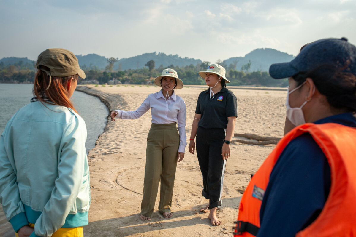 Chantha guides MVi staff and production crews during Along the Mekong with Sai campaign at Koh Han, Stung Treng, Cambodia