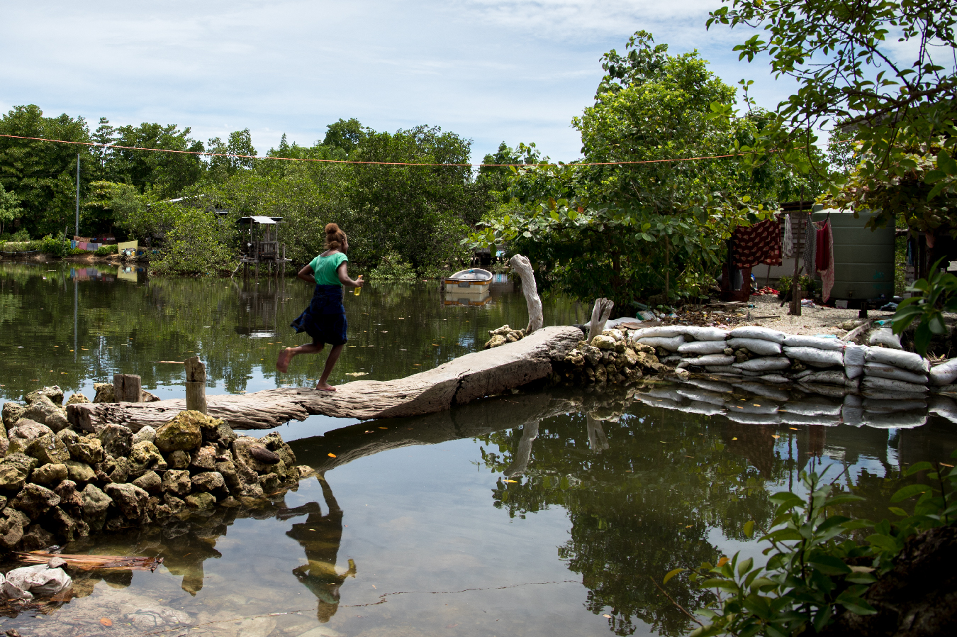 Photo: Collin Leafasia/Oxfam