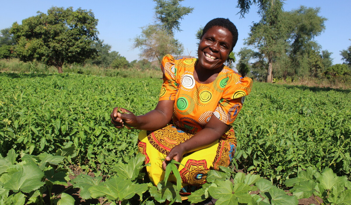 Agnes Jailosi, a beneficiary of the Financial Access for Rural Markets, Smallholders and Enterprises (FARMSE). Photo: Watipaso Kaliwo/Oxfam