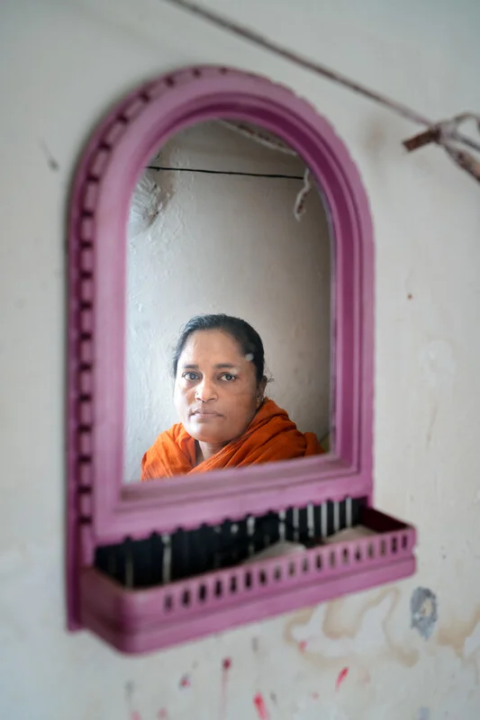 Sabina has been working in the garment industry for 12 years. She is sole provider for three children who live in a village. She does shirt collar scissoring with a target of 2000 pieces per day. Dhaka, Bangladesh: Sabina has been working in the garment industry for 12 years. Photo: Fabeha Monir/Oxfam