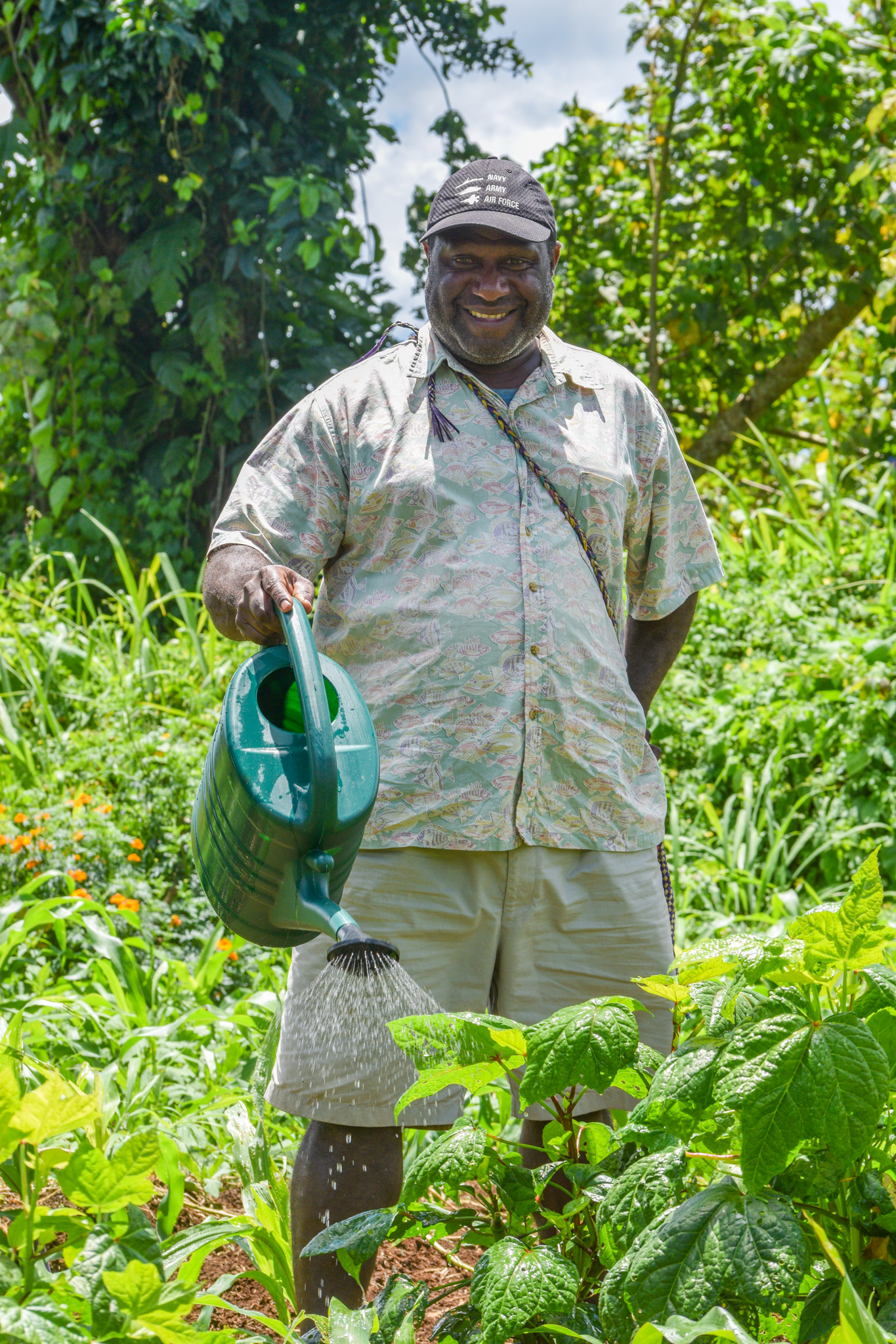 Erangorango, Vanuatu: Pastor Jimmy at work in his garden. Photo: Glen Pakoa/Oxfam.