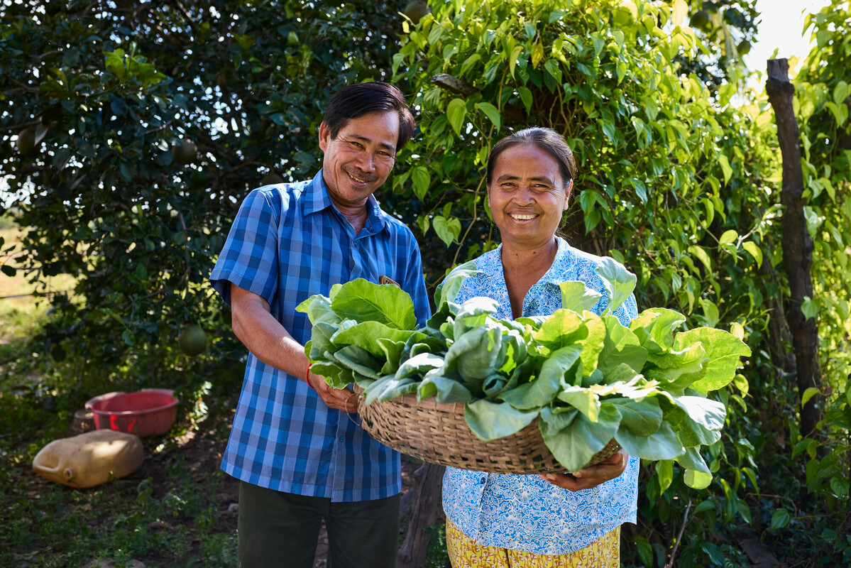 Cambodia: Chana and Sare (both 50s) are part of an Aquaponics pilot project in their village. Photo: Patrick Moran/Oxfam. Cambodia: Chana and Sare (both 50s) are part of an Aquaponics pilot project in their village. Photo: Patrick Moran/Oxfam