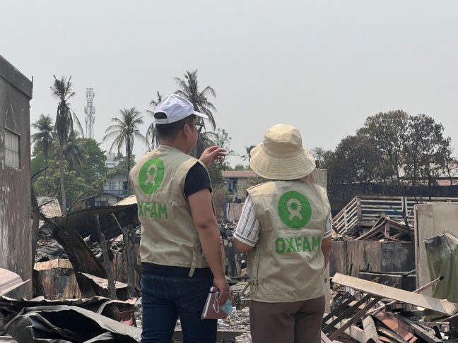 Myanmar: Oxfam staff discussion about the devastation at the areas they are visiting in Mandalay. Photo: Aung Khant Zaw/Oxfam