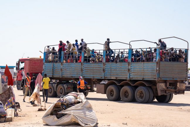 South Sudan: Thousands of refugees from Sudan are currently living in makeshift homes in the transit centre in Renk, South Sudan, with more refugees arriving every day. Photo: Herison Philip Osfaldo/Oxfam